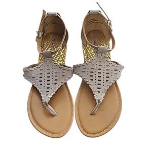 Gray Sandals Faux Suede Gladiator Maurices Sandals Shoe Size 8 EUC